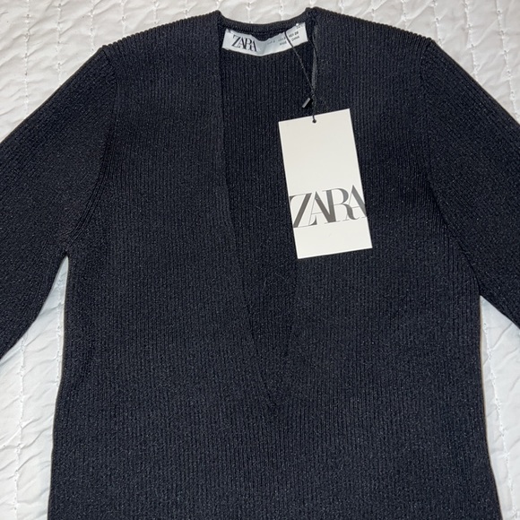 Zara women’s low-cut black long sleeve bodysuit - Picture 2 of 5